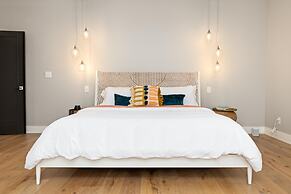 Oasis Near Charlottesville With Pool Grill