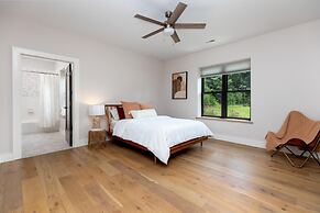 Oasis Near Charlottesville With Pool Grill