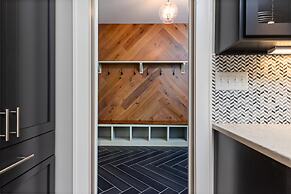 Oasis Near Charlottesville With Pool Grill