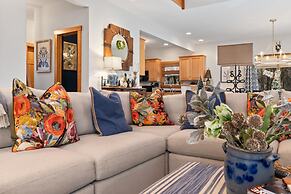 111 Hickory Springs in Wintergreen Resort