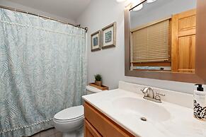 111 Hickory Springs in Wintergreen Resort