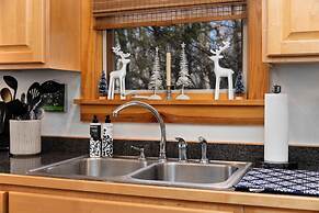 111 Hickory Springs in Wintergreen Resort