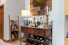 111 Hickory Springs in Wintergreen Resort