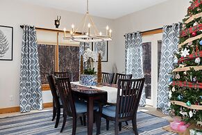 111 Hickory Springs in Wintergreen Resort