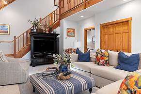 111 Hickory Springs in Wintergreen Resort