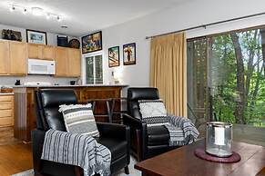 Condo at Wintergreen Walk to Slope Pool Access