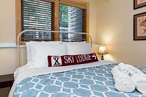 Condo at Wintergreen Walk to Slope Pool Access