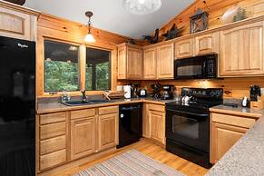 Retreat at Wintergreen Pool Access Grill