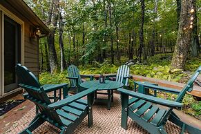 Retreat at Wintergreen Pool Access Grill