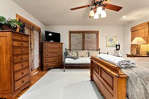 Retreat at Wintergreen Pool Access Grill