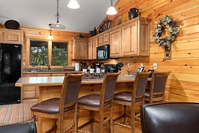 Retreat at Wintergreen Pool Access Grill