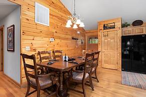 Retreat at Wintergreen Pool Access Grill