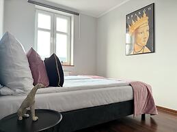 Corner House Residence