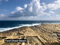 Los Arditos Duplex Penthouse Sliema