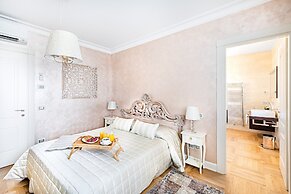 Luxury Lakefront Catullo with pool