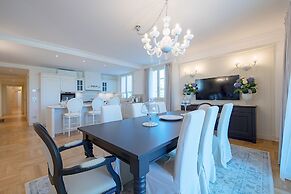 Luxury Lakefront Catullo with pool