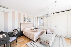 Luxury Lakefront Catullo with pool