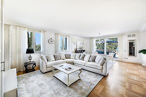 Luxury Lakefront Catullo with pool