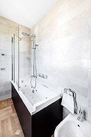 Luxury Lakefront Catullo with pool