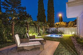 Luxury Lakefront Catullo with pool