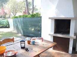 Cozy Flat With 3 Shared Pools and Private Garden