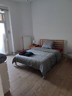 Room in Guest Room - Charming Room W Located in Brussels