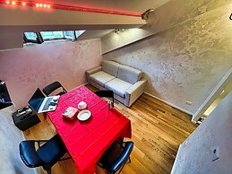 Chic & Green Penthouse - Domotic Comfort in Milans Trendy Nightlife Di