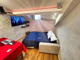 Chic & Green Penthouse - Domotic Comfort in Milans Trendy Nightlife Di