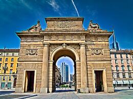 Chic & Green Penthouse - Domotic Comfort in Milans Trendy Nightlife Di