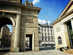 Chic & Green Penthouse - Domotic Comfort in Milans Trendy Nightlife Di