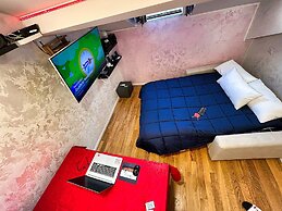 Chic & Green Penthouse - Domotic Comfort in Milans Trendy Nightlife Di