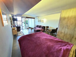 Magical View Studios 1 Asproneri, Kamena Vourla