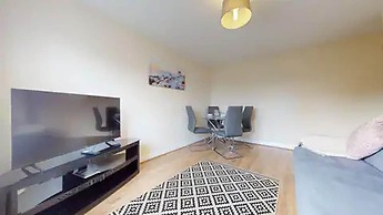 Captivating 2-bed Apartment in Stanford-le-hope