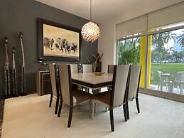 Acapulco Diamante Home