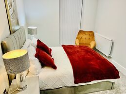 Stunning 2-bed Apartment in Barking