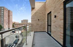 Stunning 2-bed Apartment in Barking