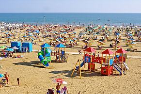 Sunny Beach Getaway for 6 Guests in Bibione