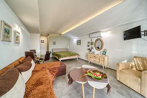 Magical View Studios 2 Asproneri, Kamena Vourla