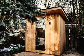 Dt Hot Tub Sauna Huge Yard