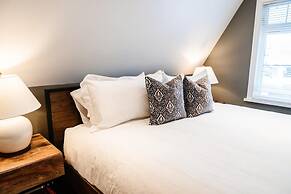 Dt Hot Tub Sauna Huge Yard