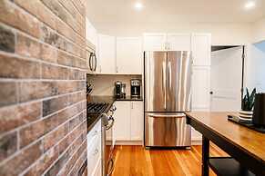 Dt Hot Tub Sauna Huge Yard