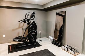 Dt Hot Tub Sauna Huge Yard