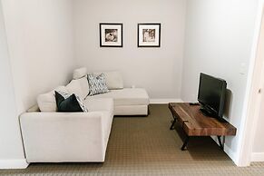 Lakefront Pool Side Townhouse -barona Beach