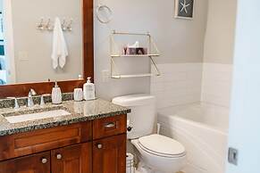 Lakefront Pool Side Townhouse -barona Beach