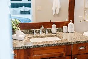 Lakefront Pool Side Townhouse -barona Beach