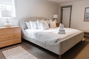 Private Luxury Oasis w Pool HT Parking