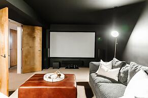 Private Luxury Oasis w Pool HT Parking