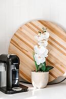 Private Luxury Oasis w Pool HT Parking