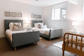 Private Luxury Oasis w Pool HT Parking