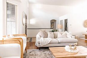 Private Luxury Oasis w Pool HT Parking